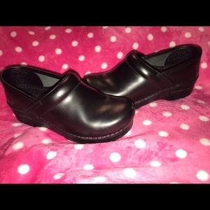 Dansko Black shoes size 37 or 7